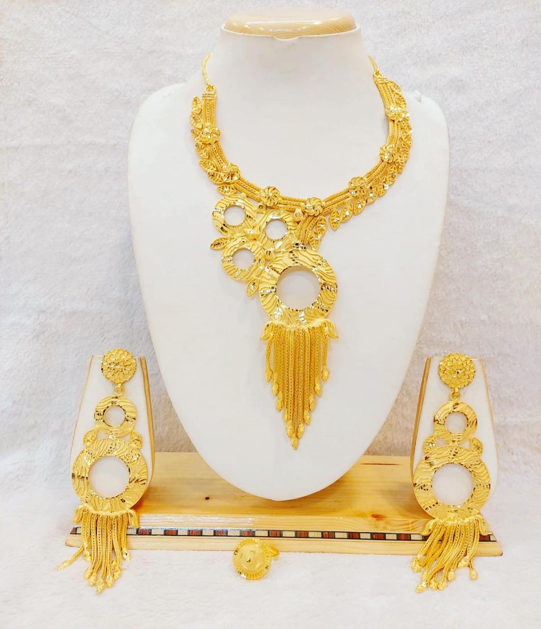 Collar 0497