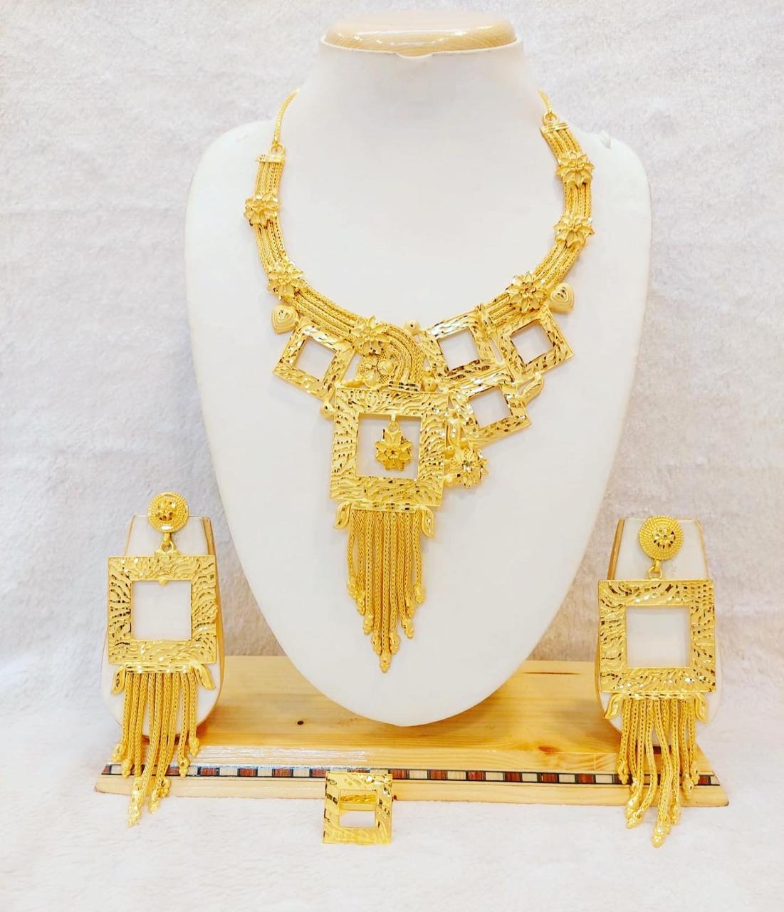 Necklace 0495