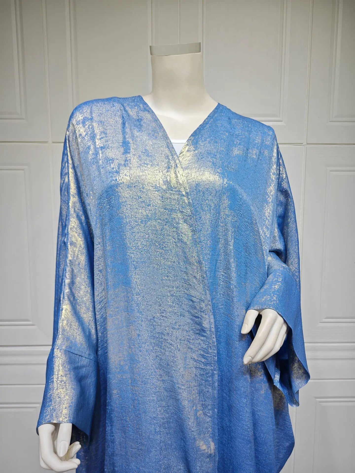 Luxury Satin Batwing Abaya Kimono – Shiny Open Front Maxi Kaftan for Ramadan, Eid & Evening Wear