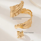 Ensemble bracelet et bague ajustable vintage en feuille d'or pour femme – Design feuille plissée, élégant ensemble de bijoux dorés