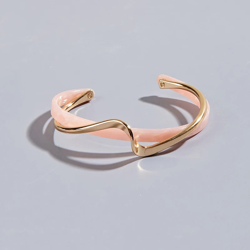 Bracelet jonc ouvert géométrique en acrylique blanc en forme de C pour femme – Bracelet manchette minimaliste en métal, bijou tendance moderne à offrir