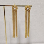 Pendientes largos de borlas de lujo exagerados: joyería llamativa con cadena geométrica dorada