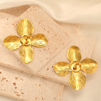 Pendientes Unift Vintage con diseño de flores para mujer: joyas bohemias de acero inoxidable chapado en oro de 14 quilates.