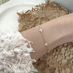 Collier trèfle à quatre feuilles plaqué or 18 carats pour femme – Acier inoxydable avec détails en zircone | Cadeau bijou de luxe
