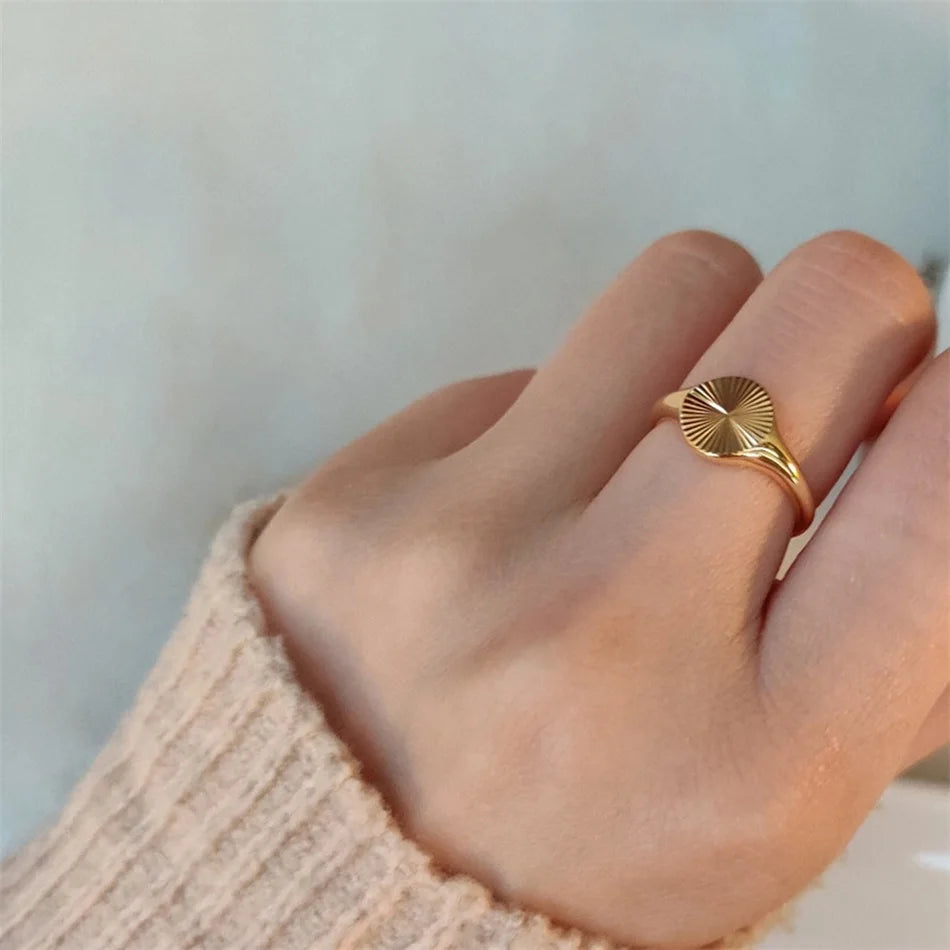 Bague tendance en acier inoxydable 316L – Alliance durable et résistante à la lumière pour femme