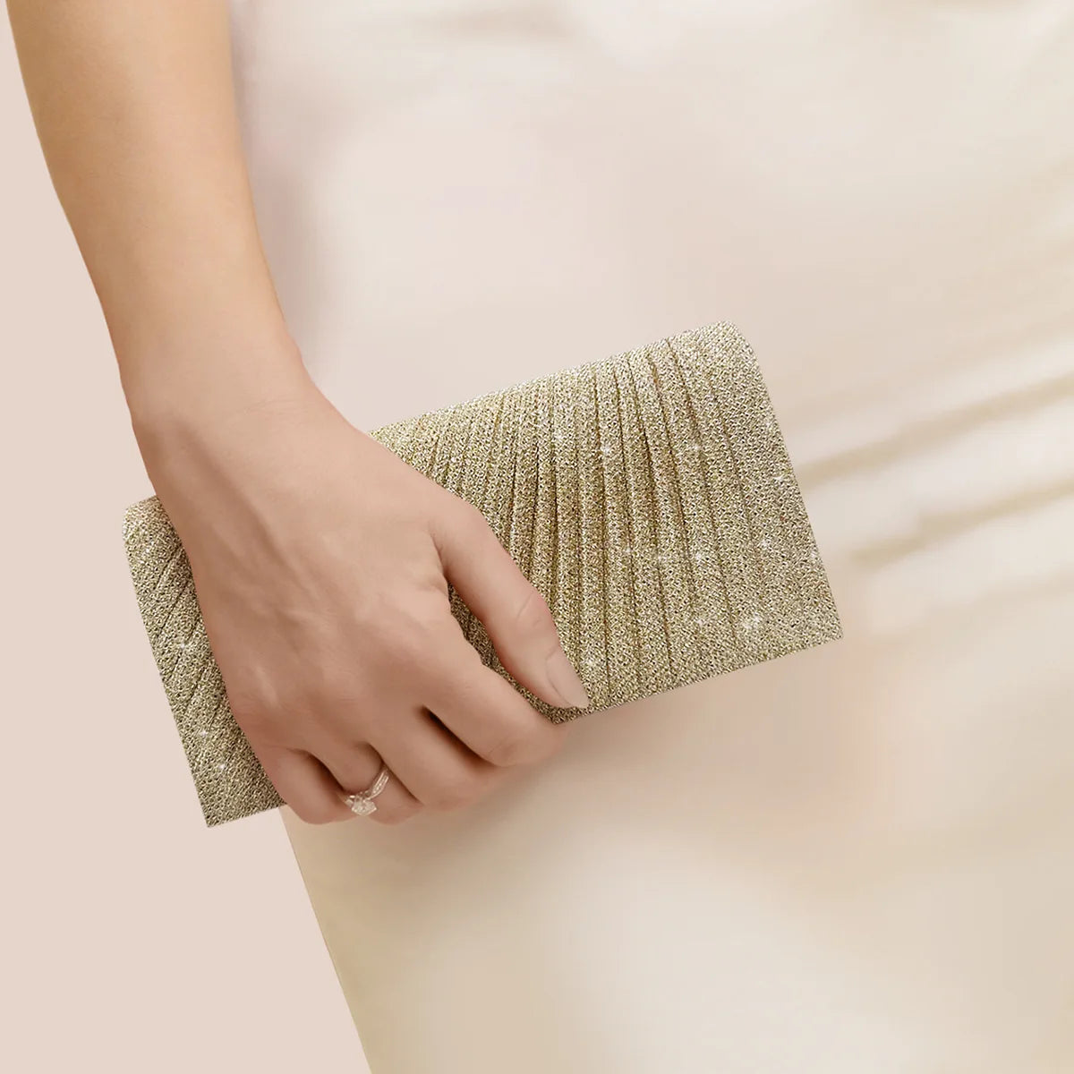 Elariah Shimmer Envelope Clutch Bag – Silver Glitter Evening Handbag with Chain Strap for Weddings & Party Wear