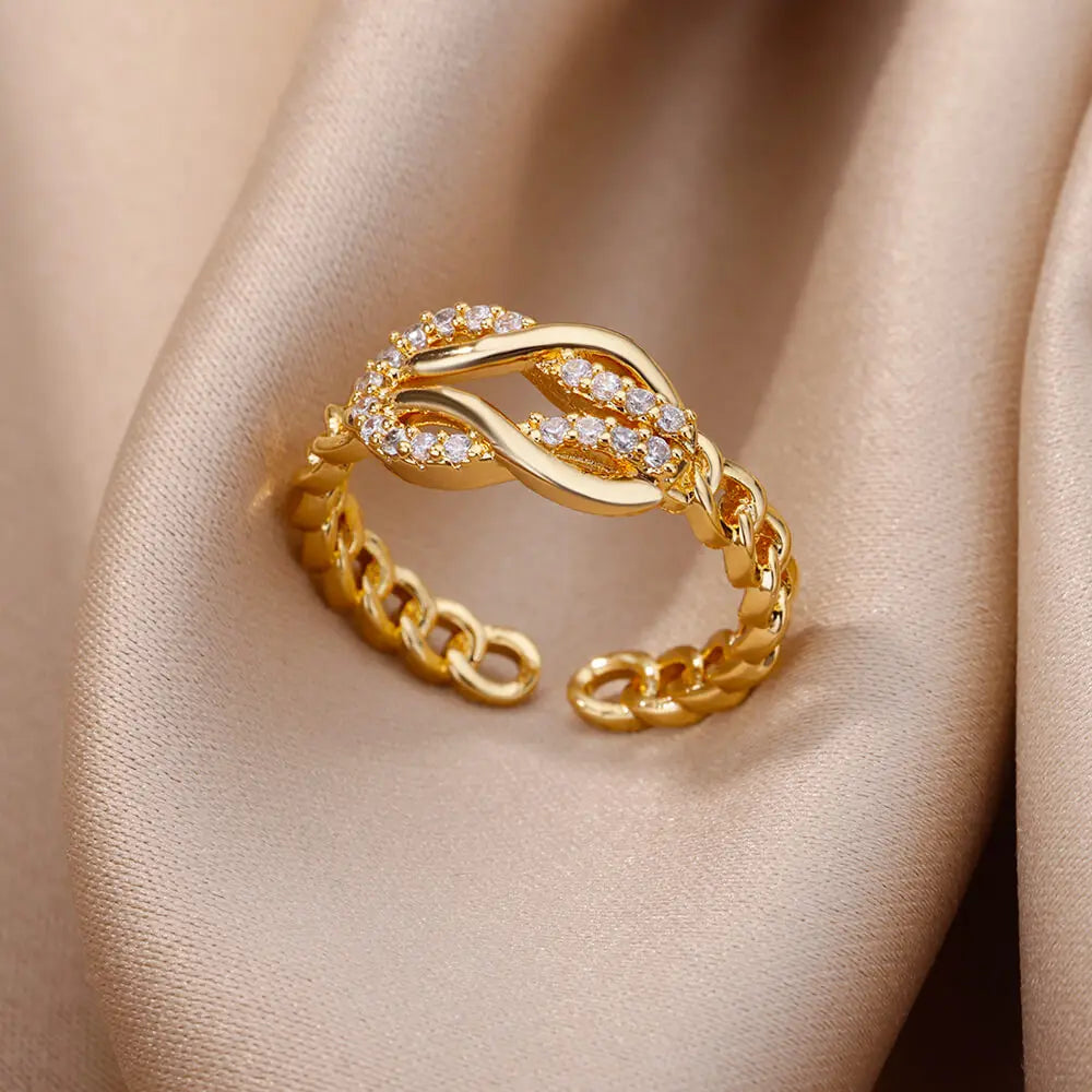 Bague ouverte géométrique ELARIAH plaquée or 18 carats et zircon – Alliance ajustable en acier inoxydable pour femmes, idéale pour les mariages et les fêtes.