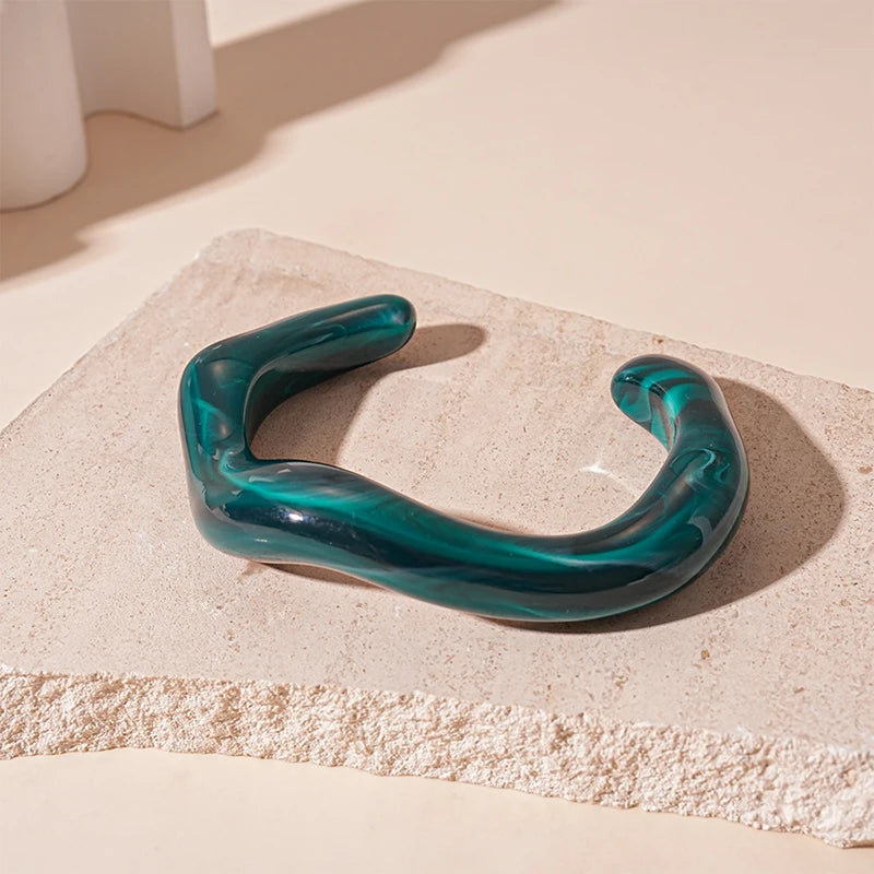 Trendy Multicolor Irregular Acrylic Cuff Bracelet – Geometric Open Bangle for Women