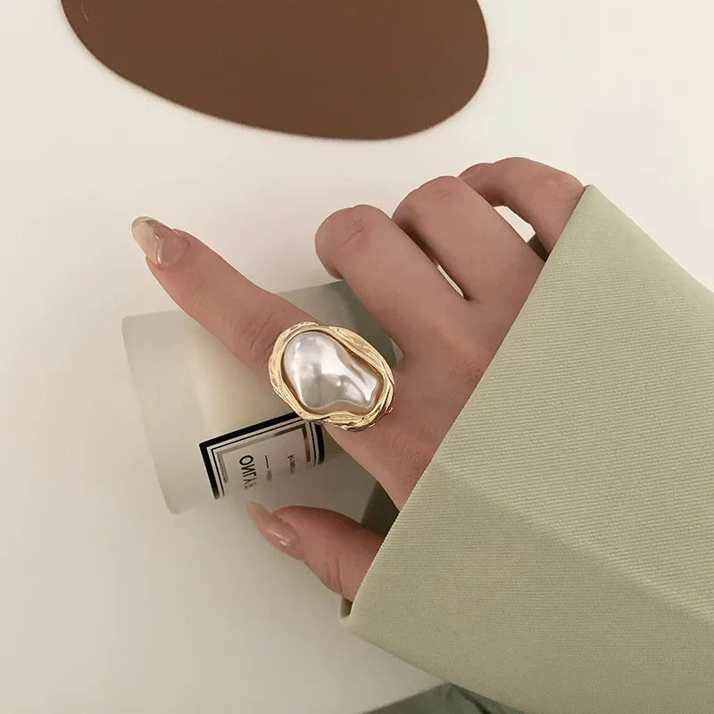 Bague ajustable géométrique vintage en émail blanc – Bague cocktail ouverte irrégulière pour femme