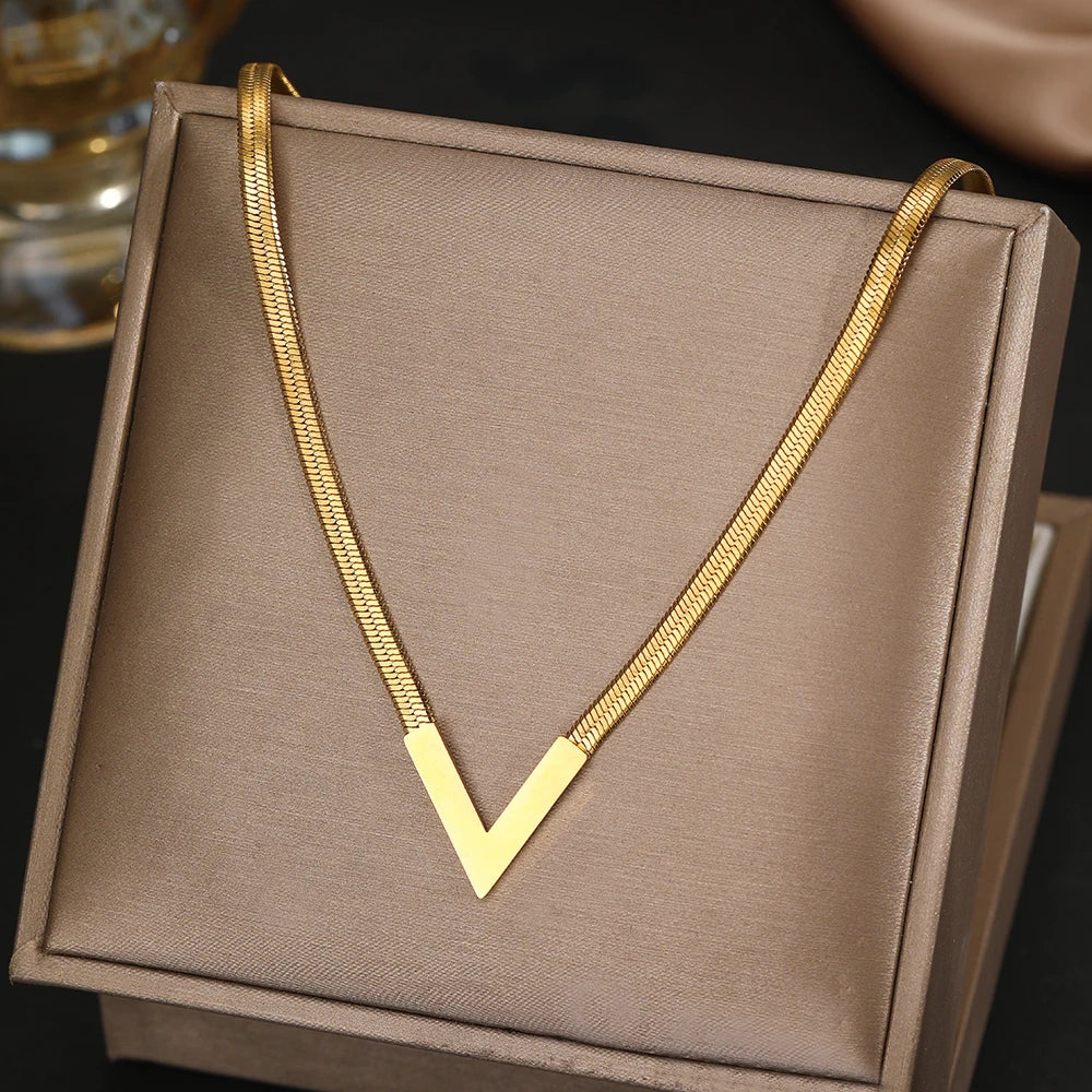 Collier pendentif géométrique en acier inoxydable – Bijou minimaliste unisexe pour hommes et femmes
