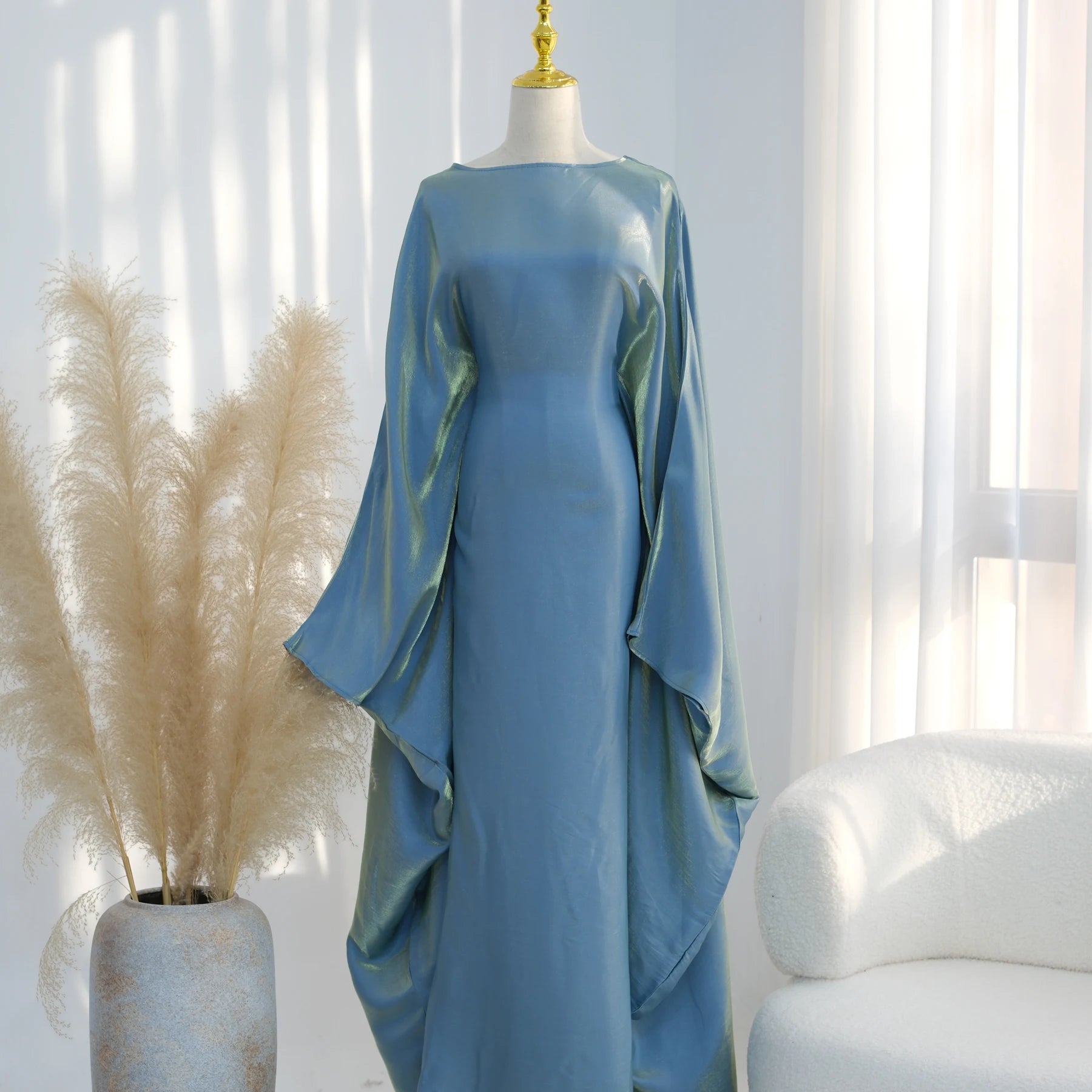 Elariah Shimmering Eid Kaftan Abaya – Extra Loose Fit Butterfly Sleeve Maxi Dress for Ramadan, Evening & Party Wear