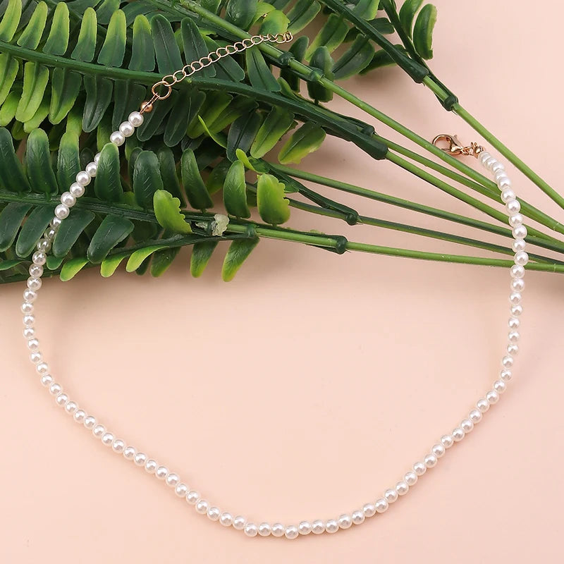 Collier ras du cou classique en perles d'imitation pour femme – Élégant collier de perles pour mariée et mariage
