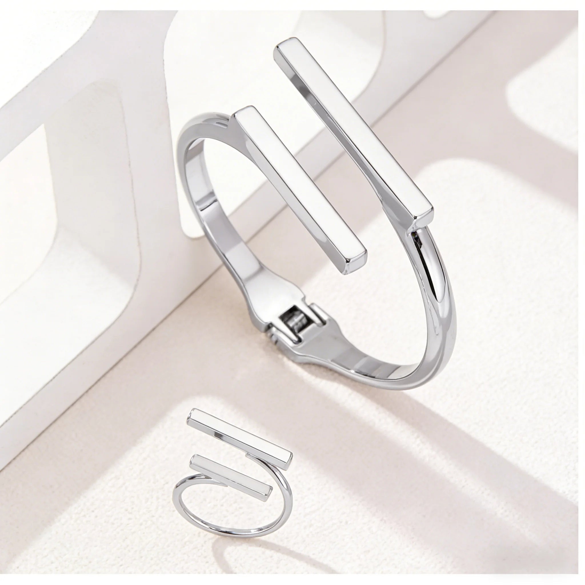 Ensemble bracelet et bague géométriques ouverts pour femme – Bracelet jonc minimaliste en acier inoxydable et bague ajustable