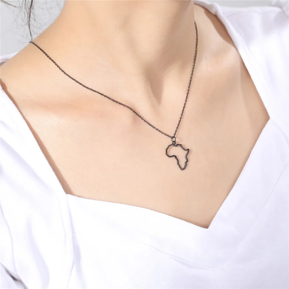 Collier pendentif tendance carte d'Afrique pour femme – Collier géométrique en acier inoxydable, coloris or, or rose ou acier.
