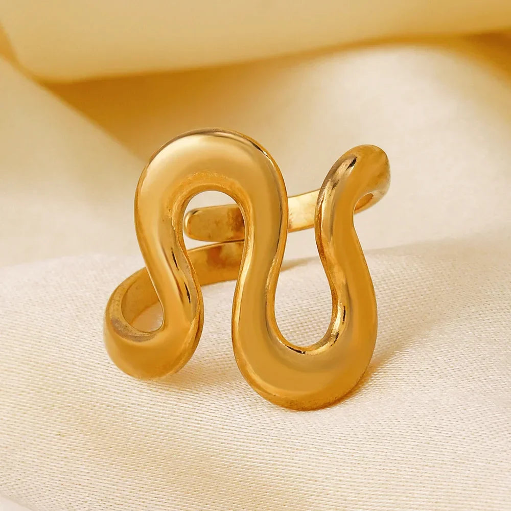 Bague cocktail géométrique Elariah en acier inoxydable plaqué or 14 carats – Bague de soirée audacieuse pour femme