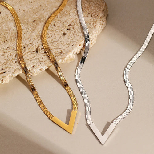 Geometric Stainless Steel Pendant Necklace – Minimalist Unisex Jewelry for Men & Women
