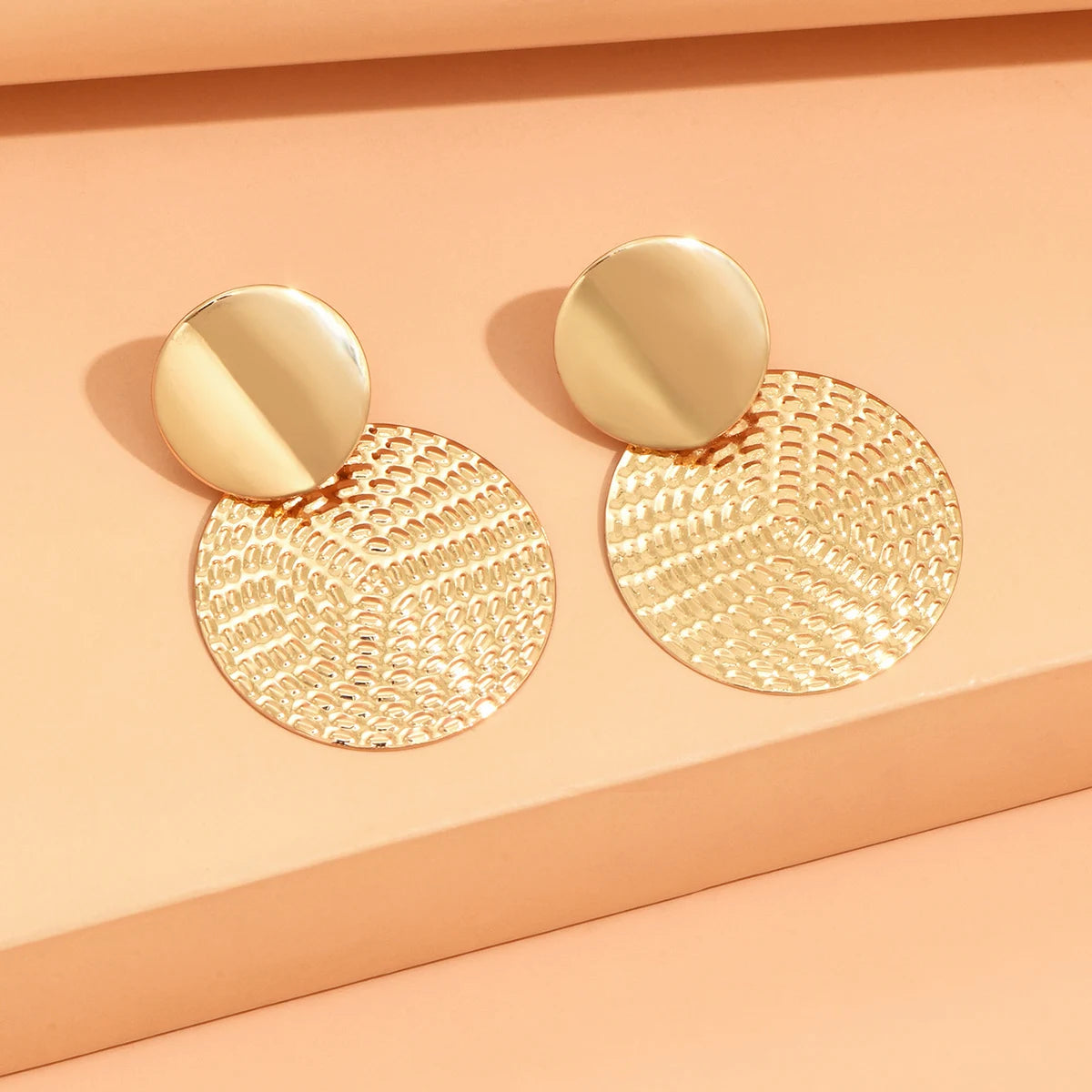 Boucles d'oreilles pendantes rondes géométriques bohèmes pour femme – Boucles d'oreilles tendance en métal pour mariage, soirée et style quotidien