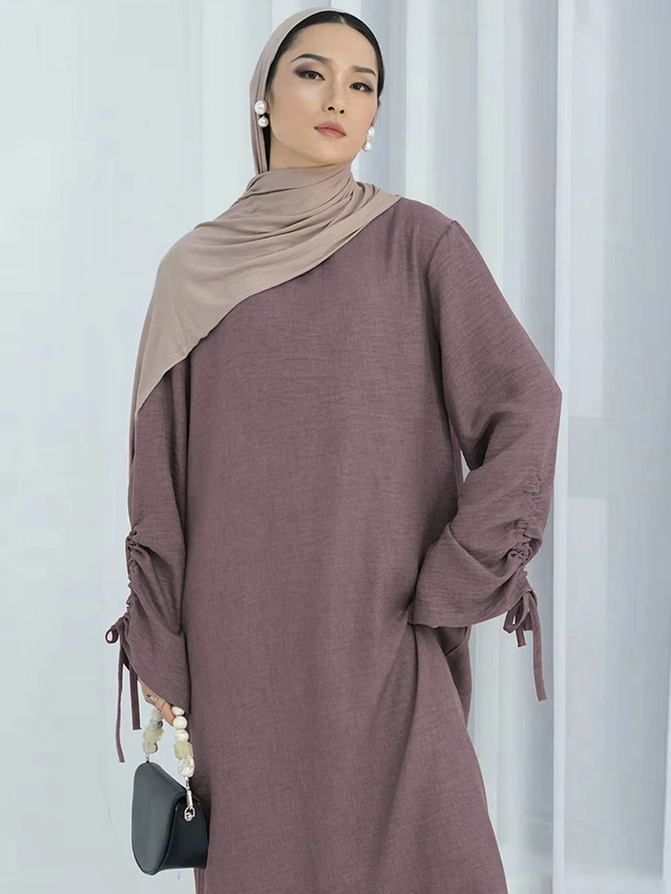 Modest Maxi Abaya Dress for Women – Loose Fit Long Sleeve Lace-Up Cuff Islamic Prayer Kaftan (Autumn/Winter)