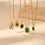 Collier vintage français étoile et lune – Chaîne pendentif céleste en acier inoxydable 316L (unisexe, doré) | ELARIAH