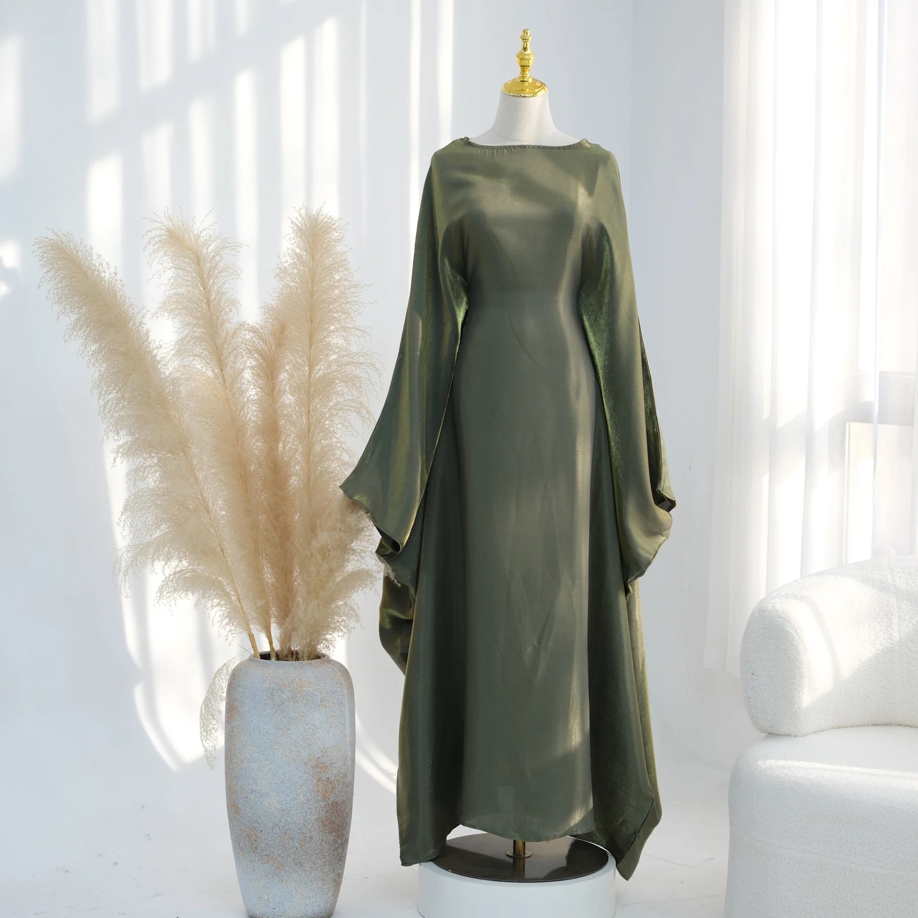 Elariah Shimmering Eid Kaftan Abaya – Extra Loose Fit Butterfly Sleeve Maxi Dress for Ramadan, Evening & Party Wear