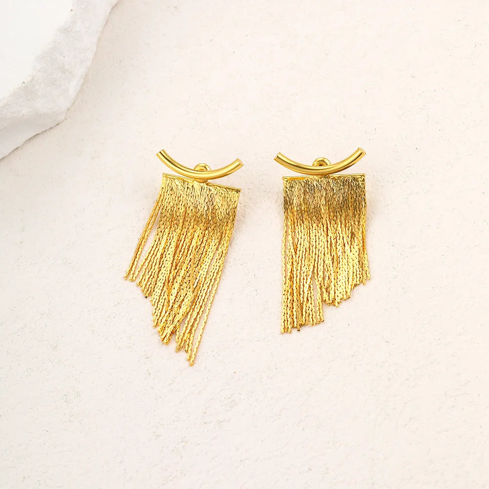 Pendientes llamativos con borlas doradas y brillantes: elegante diseño largo para mujer