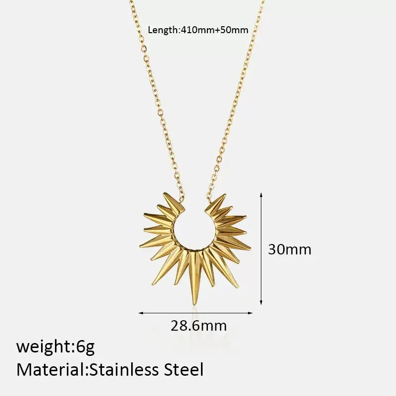 French Vintage Star & Moon Necklace – 316L Stainless Steel Celestial Pendant Chain (Unisex, Gold Tone) | ELARIAH