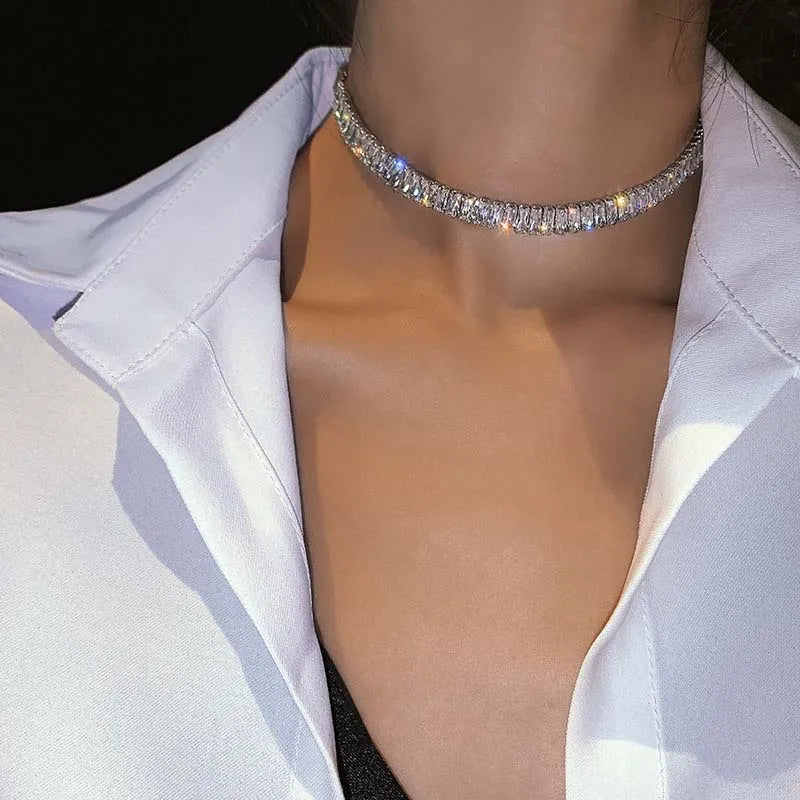 Collier ras-de-cou carré en zircon brillant de luxe pour femme – Bijou en cristal exquis, cadeau idéal pour les mariages, les fêtes et le quotidien