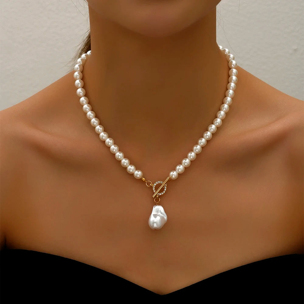 Collier ras du cou élégant avec pendentif en cristal et grosses perles – Bijou de mariage romantique pour femme