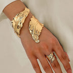 Ensemble bracelet et bague ajustable vintage en feuille d'or pour femme – Design feuille plissée, élégant ensemble de bijoux dorés
