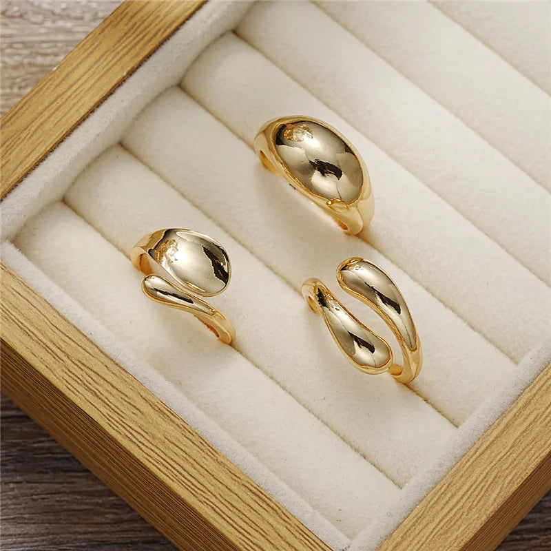 Juego de 3 anillos abiertos geométricos chapados en oro: anillos gruesos, irregulares y modernos para mujer.