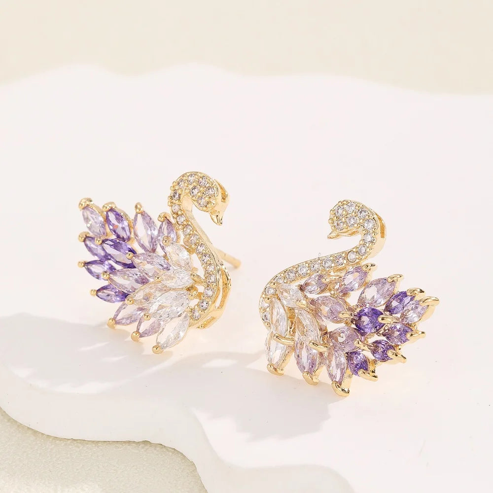 Boucles d'oreilles cygne en zircon pour femme – Boucles d'oreilles longues cygne en cuivre plaqué or serties de micro-pavés de zirconiums cubiques | Bijoux élégants style déesse