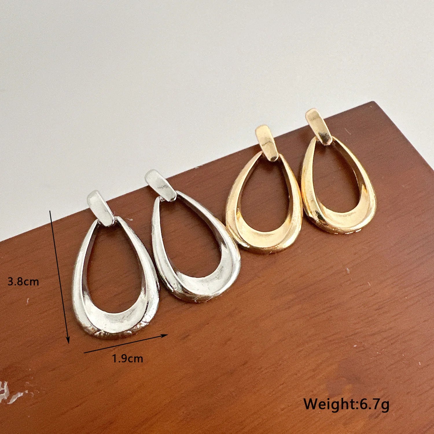 Pendientes geométricos de estilo francés: joyas modernas y llamativas para mujer