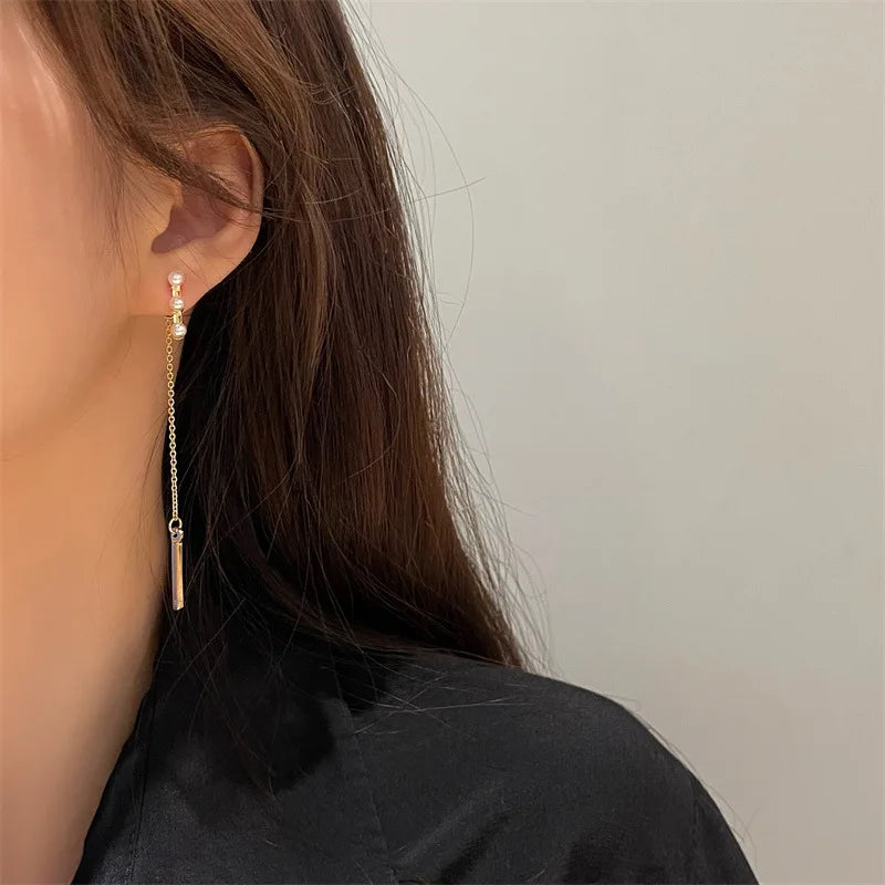 Boucles d'oreilles pendantes élégantes à longues pampilles et perles – Bijoux tendance en métal pour femmes