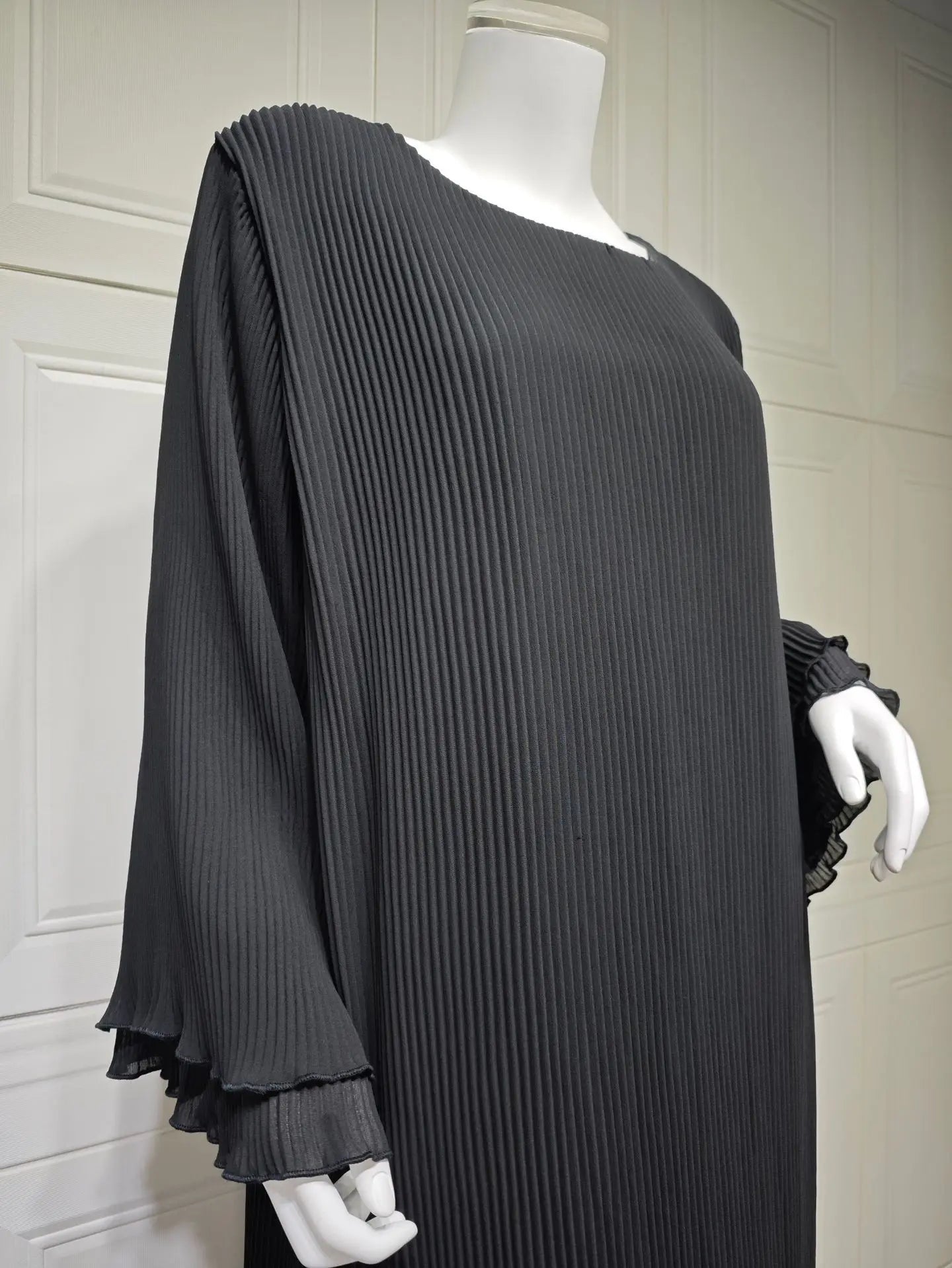 Elegant Pleated Kaftan Abaya Dress for Women – Flare Sleeve Jalabiya | Modest Eid & Occasion Wear