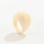 Bague vintage irrégulière en résine acrylique pour femme – Bague bohème géométrique tendance, bijou de mode au design lisse et esthétique
