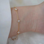 Collier trèfle à quatre feuilles plaqué or 18 carats pour femme – Acier inoxydable avec détails en zircone | Cadeau bijou de luxe