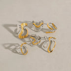Anillo minimalista irregular de dos tonos: acero inoxidable chapado en oro de 18 quilates, joyería apilable para mujer.