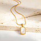 Collier pendentif carré double face – Acier inoxydable plaqué or 18 carats, bijou hypoallergénique pour femme