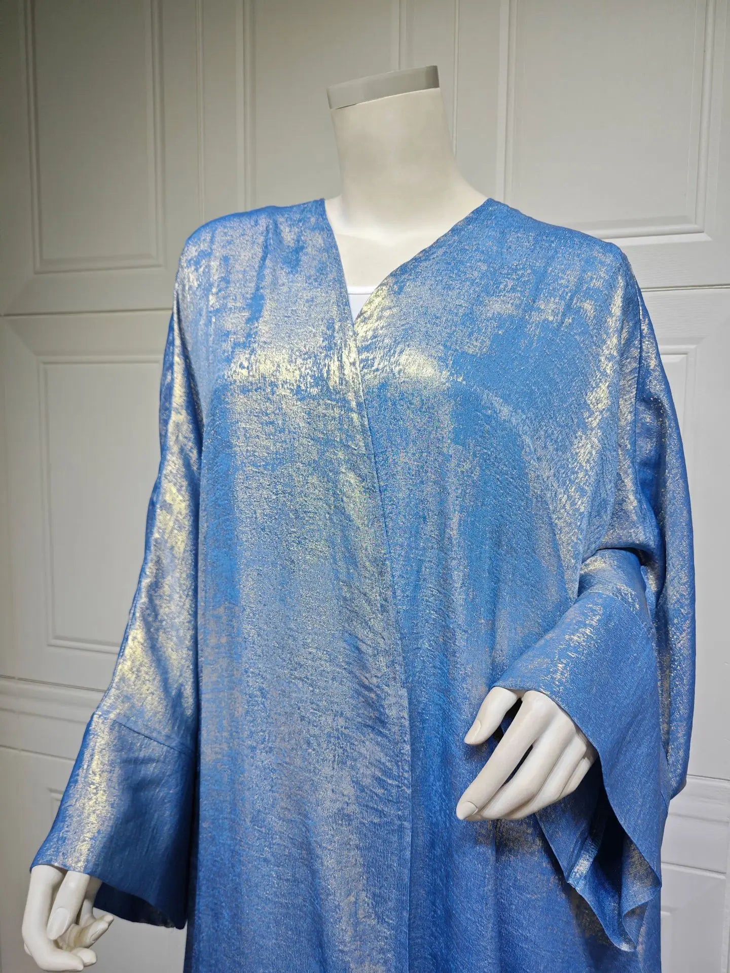 Luxury Satin Batwing Abaya Kimono – Shiny Open Front Maxi Kaftan for Ramadan, Eid & Evening Wear