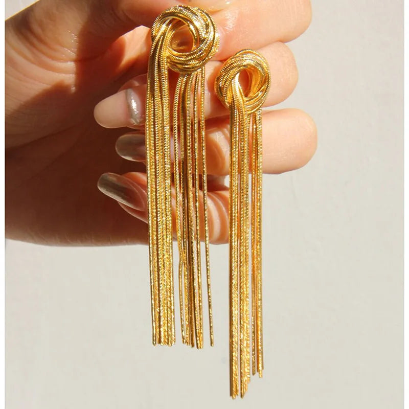 Boucles d'oreilles longues à pampilles de luxe exagérées – Bijoux tendance à chaîne géométrique en or