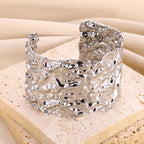 Brazalete vintage irregular de oro: brazalete abierto de acero inoxidable para mujer y hombre.