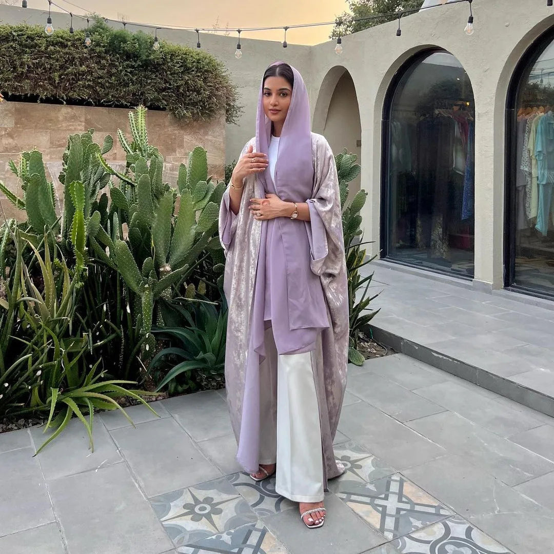 Luxury Satin Batwing Abaya Kimono – Shiny Open Front Maxi Kaftan for Ramadan, Eid & Evening Wear