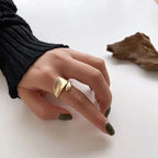 Juego de 3 anillos abiertos geométricos chapados en oro: anillos gruesos, irregulares y modernos para mujer.