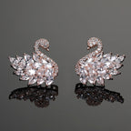 Boucles d'oreilles cygne en zircon pour femme – Boucles d'oreilles longues cygne en cuivre plaqué or serties de micro-pavés de zirconiums cubiques | Bijoux élégants style déesse