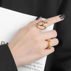 Bague vintage plissée irrégulière en or – Bague géométrique Y2K en métal liquide pour femme