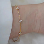 Collier trèfle à quatre feuilles plaqué or 18 carats pour femme – Acier inoxydable avec détails en zircone | Cadeau bijou de luxe