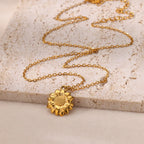 Collar geométrico con colgante de girasol: cadena de acero inoxidable para clavícula para mujer