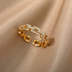 Bague ouverte géométrique ELARIAH plaquée or 18 carats et zircon – Alliance ajustable en acier inoxydable pour femmes, idéale pour les mariages et les fêtes.
