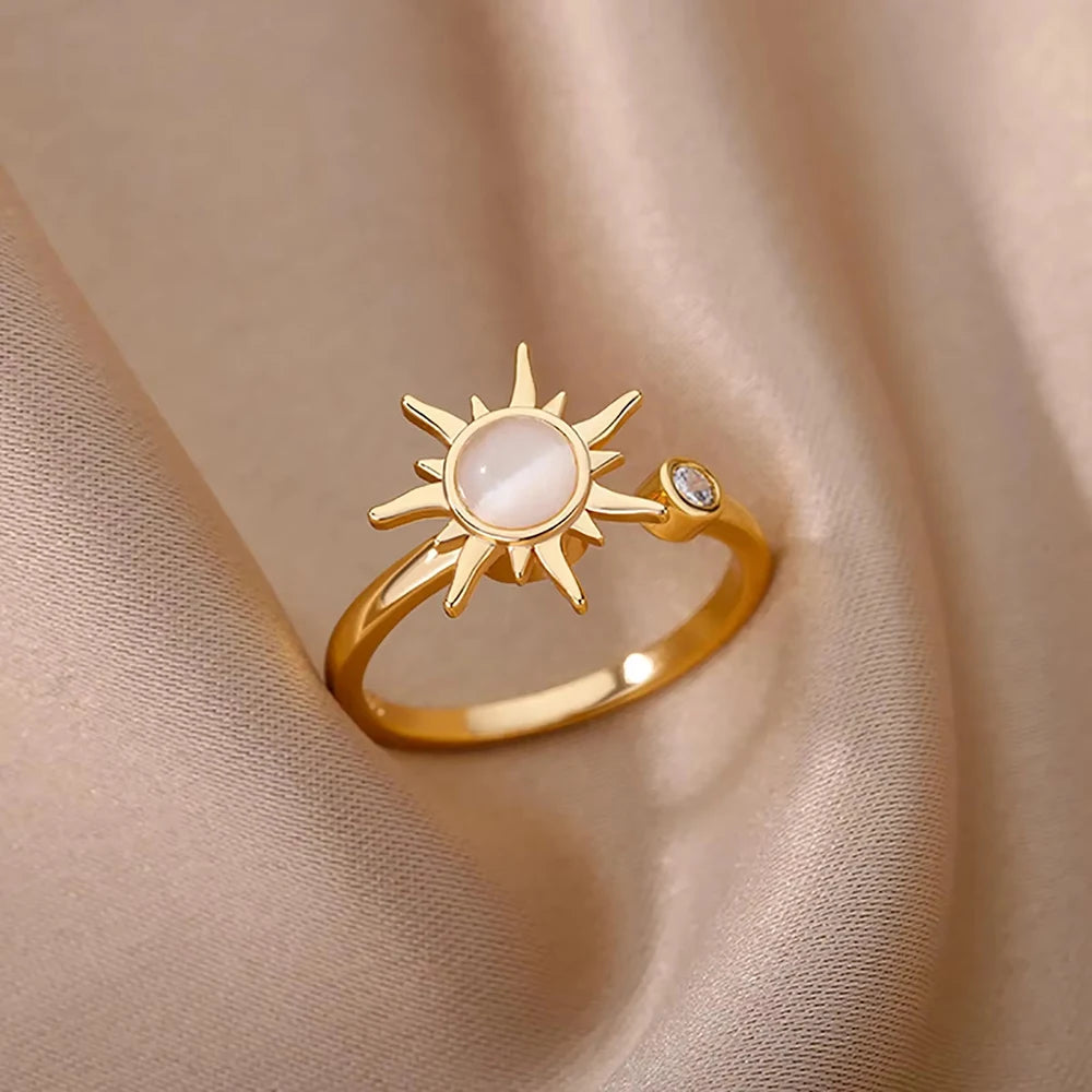 Bague ouverte géométrique ELARIAH plaquée or 18 carats et zircon – Alliance ajustable en acier inoxydable pour femmes, idéale pour les mariages et les fêtes.