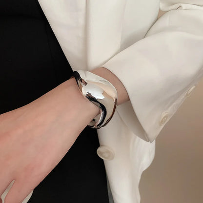 Irregular Geometric Twisted Cuff Bangle – Vintage Statement Bracelet for Women